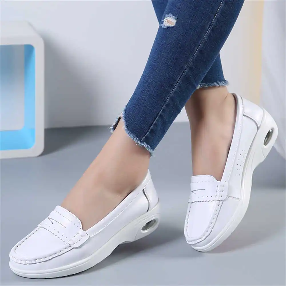 Thick Sole Slipon White Traine - đánh giá và giá Streetwear Brand Uk